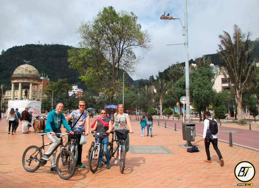 colombia tourist bike