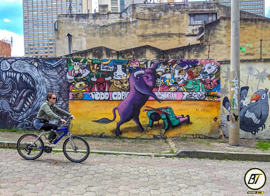 Bogota graffiti bike tour
